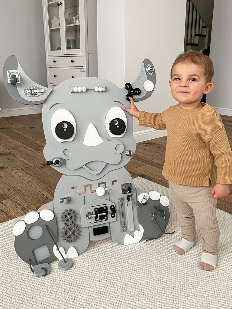 Tablica manipulacyjna Nosorożec DODI Premium 80cm